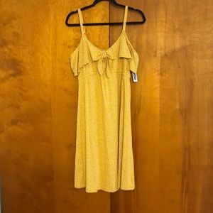 Maternity waist-defined cold shoulder jersey dress